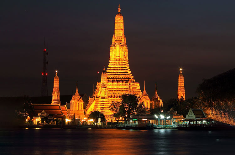 Wat Arun (Temple of Dawn)